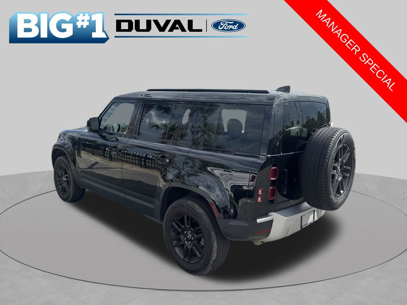 Used 2025 Land Rover Defender 110 S AWD/4WD image 6