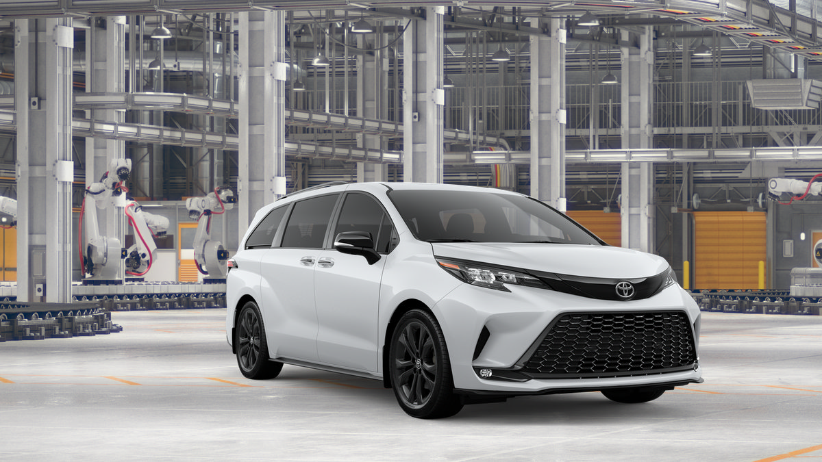 New 2026 Toyota Sienna XSE FWD image 15