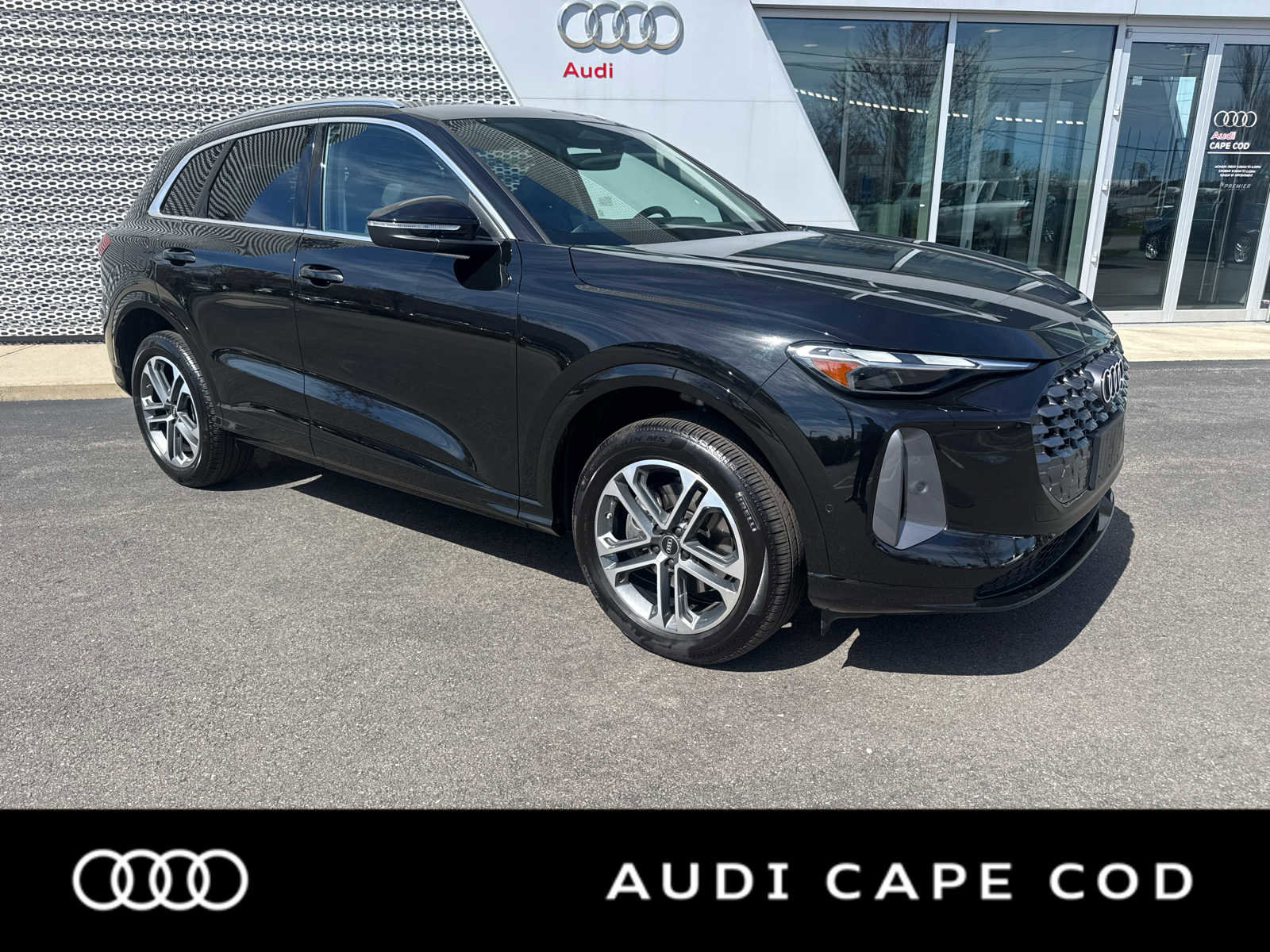 Certified 2025 Audi Q5 Premium w/ Convenience Package