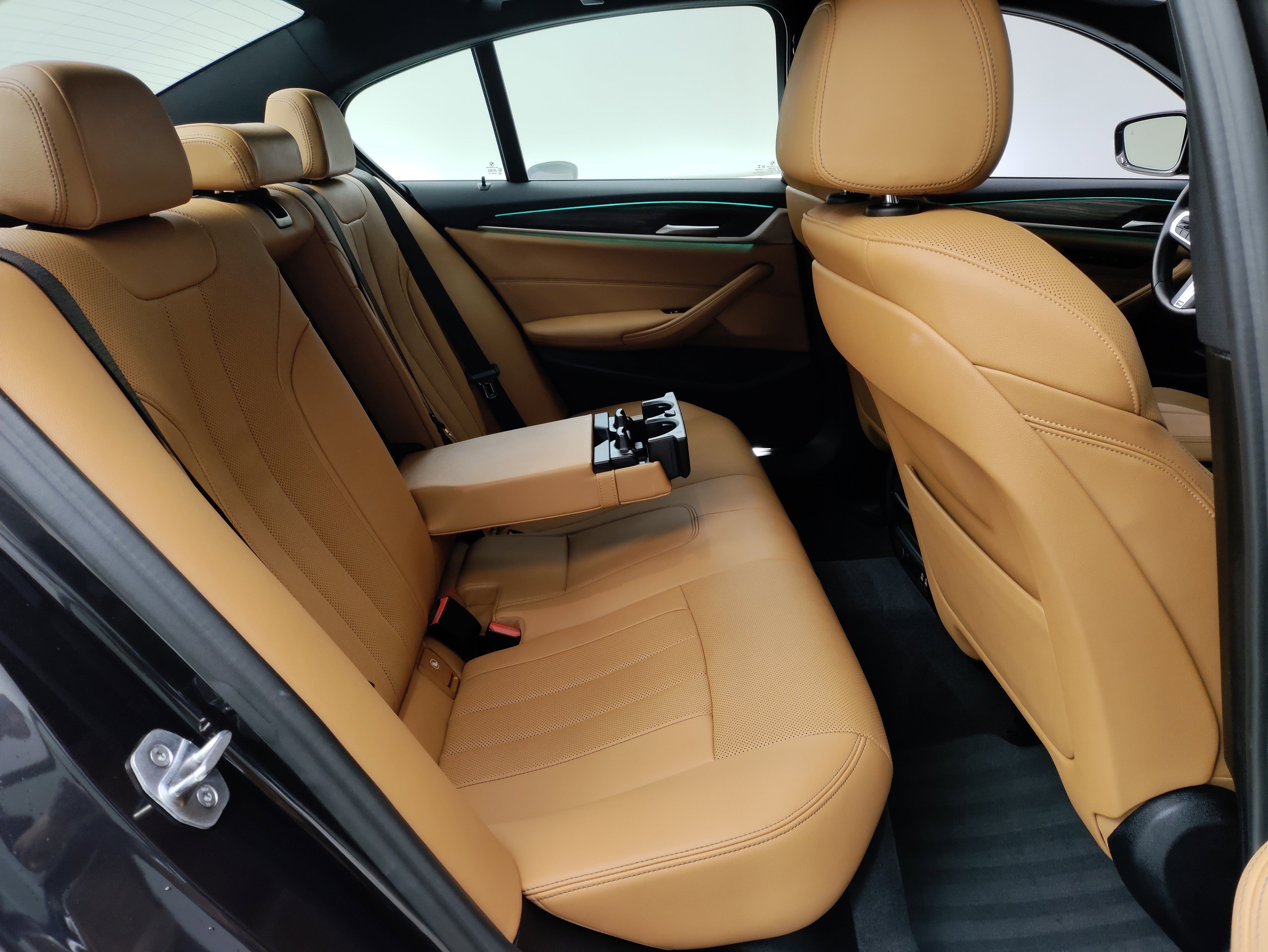 Certified 2023 BMW 540i w/ M Sport Package image 31