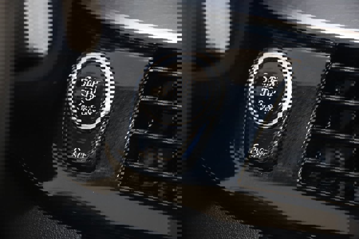 Used 2023 BMW M550i xDrive w/ Executive Package image 39