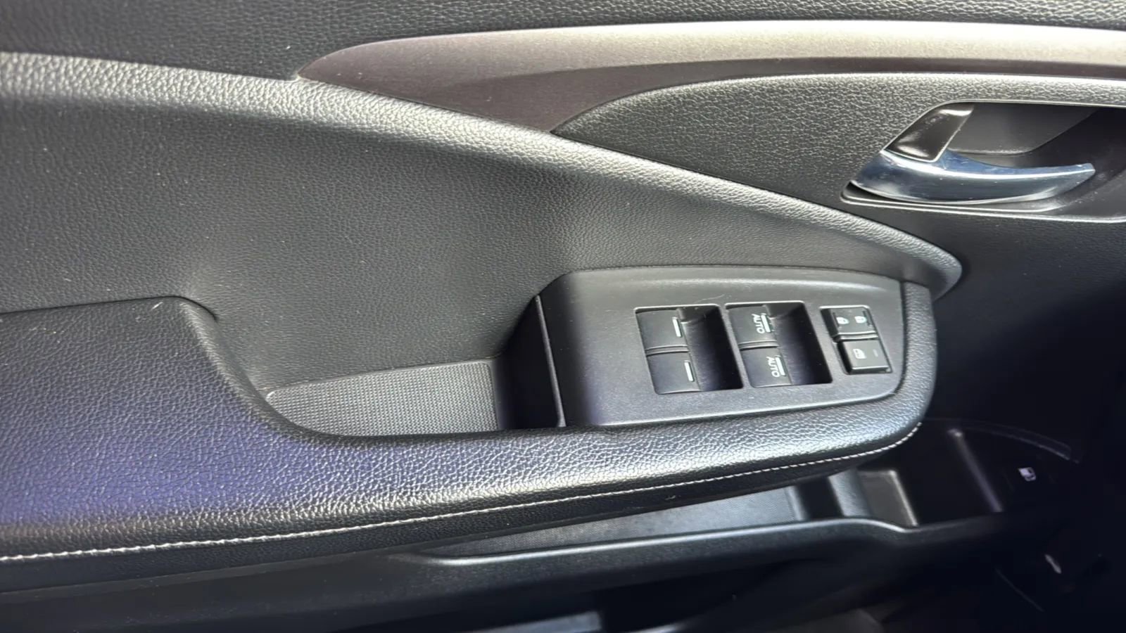 Used 2018 Honda Ridgeline Sport image 18