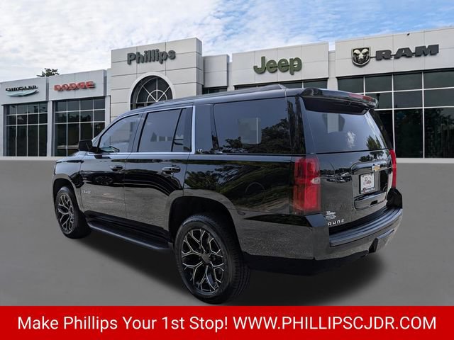 Used 2017 Chevrolet Tahoe LT w/ Luxury Package RWD image 5