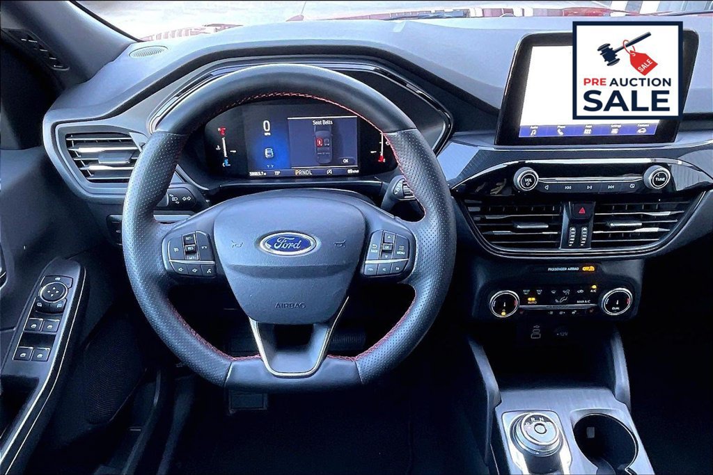 Used 2025 Ford Escape ST-Line Select AWD/4WD image 5