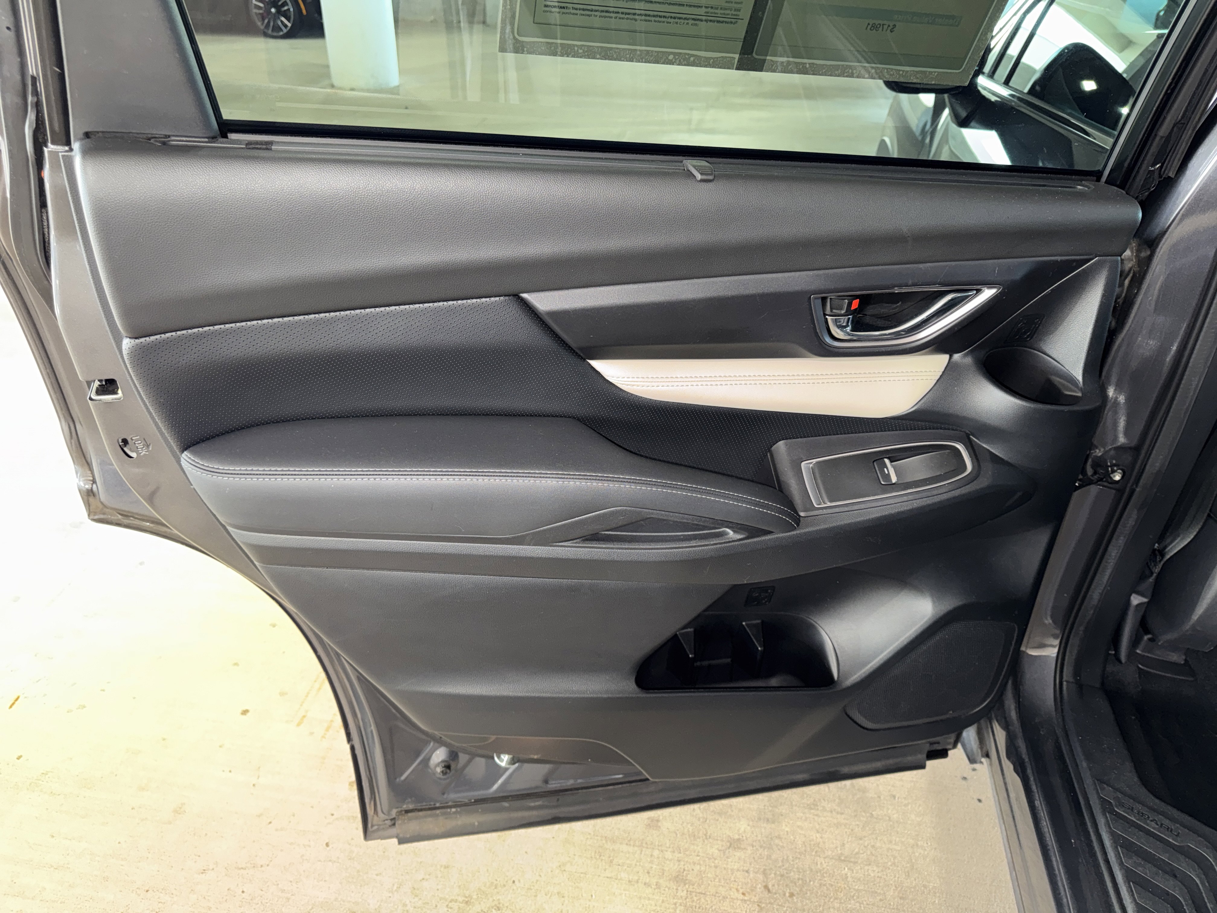 Used 2020 Subaru Ascent Limited w/ Popular Package #4 image 17