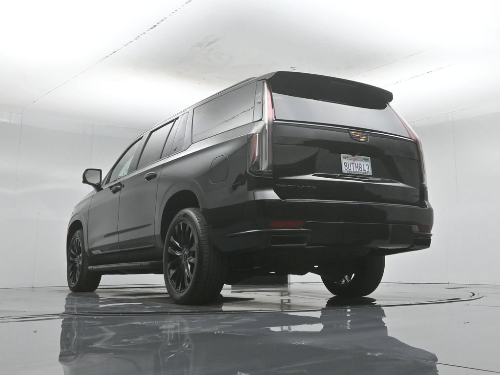 Used 2021 Cadillac Escalade ESV Luxury AWD/4WD image 52