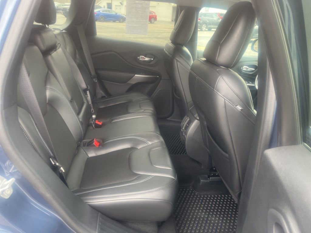 Used 2020 Jeep Cherokee Latitude Plus w/ Cold Weather Group image 12