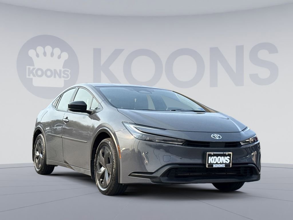 Used 2024 Toyota Prius LE image 10