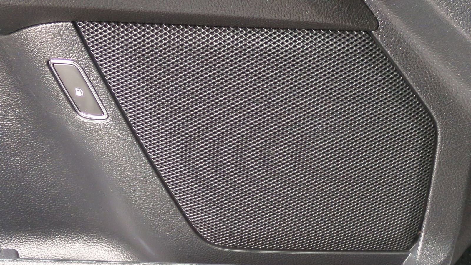 Used 2018 Ford Fusion Titanium image 33