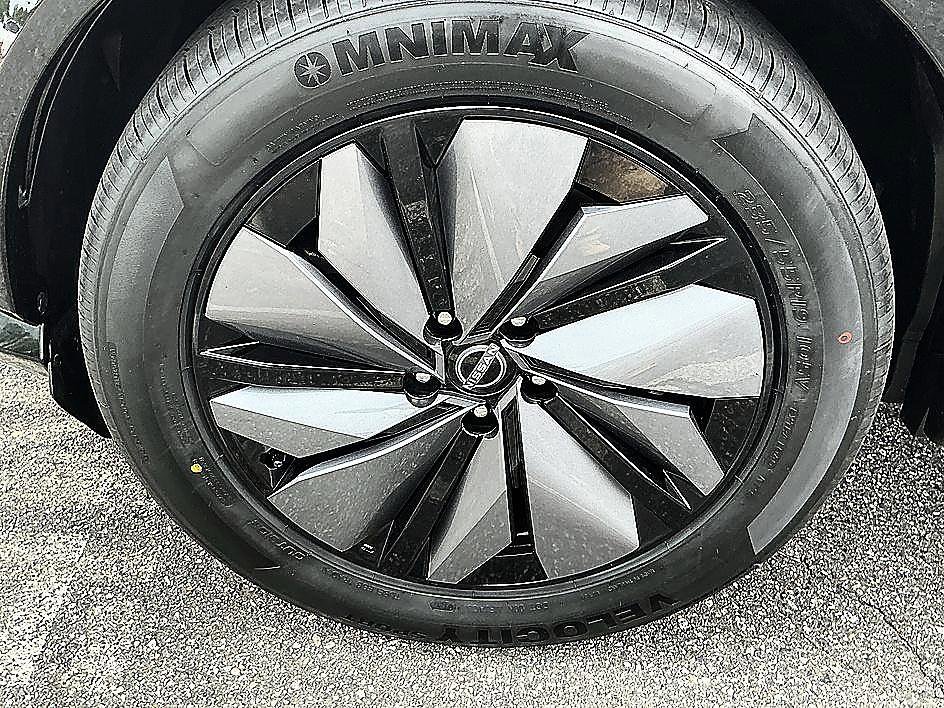 Certified 2023 Nissan Ariya FWD image 10