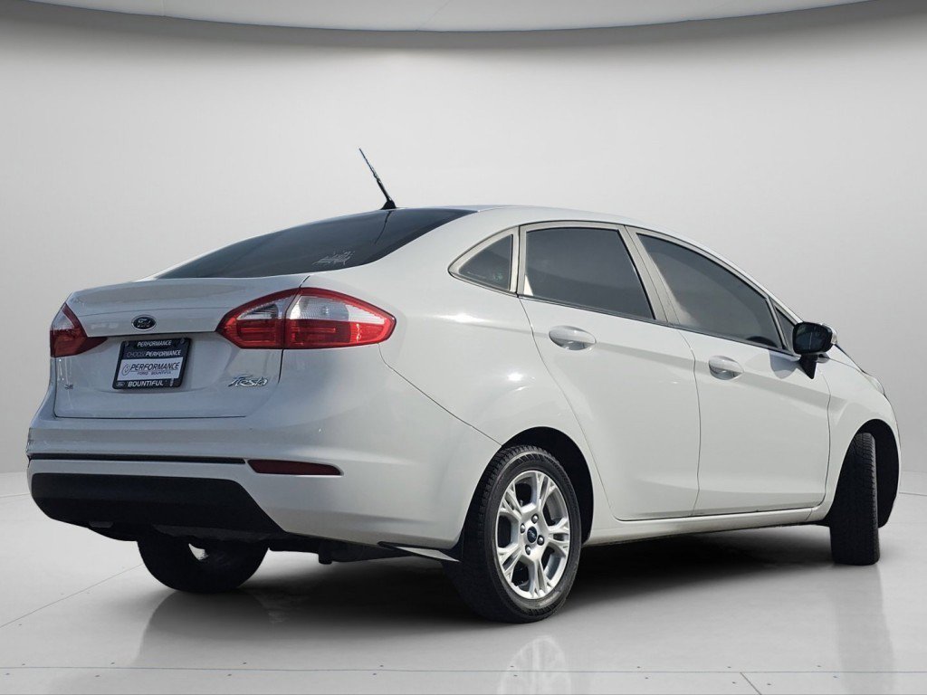 Used 2015 Ford Fiesta SE image 21