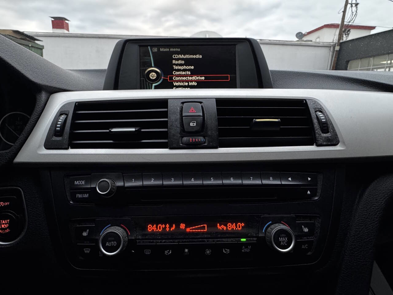 Used 2014 BMW 320i xDrive 320i xDrive AWD 4dr Sedan image 17