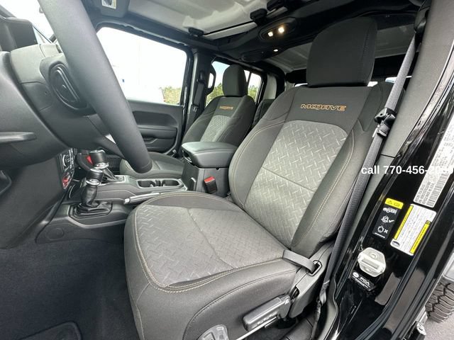Used 2025 Jeep Gladiator Mojave w/ Convenience Group AWD/4WD image 18