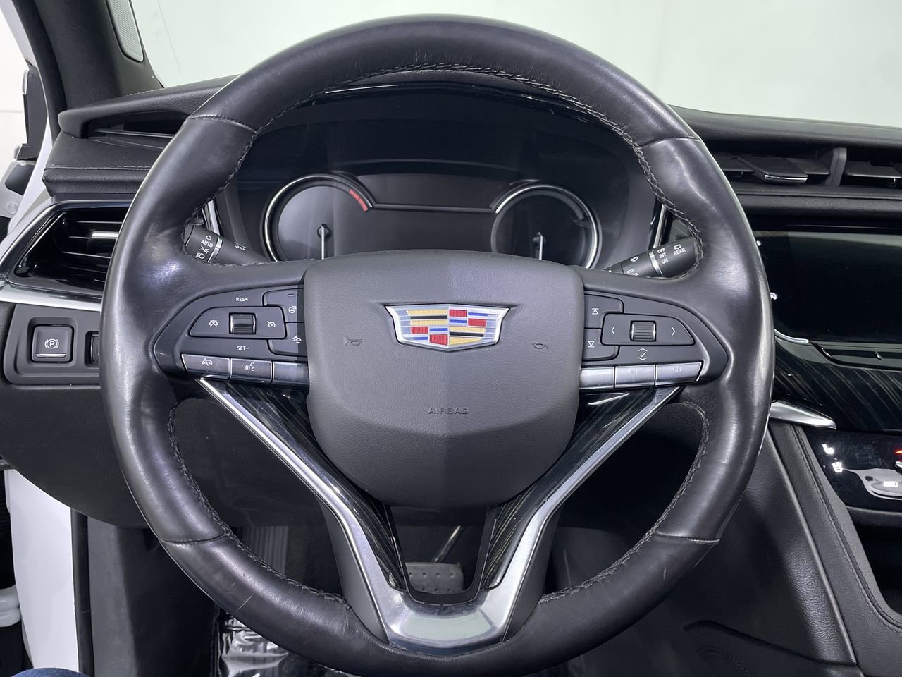 Used 2021 Cadillac XT6 Premium Luxury AWD/4WD image 14