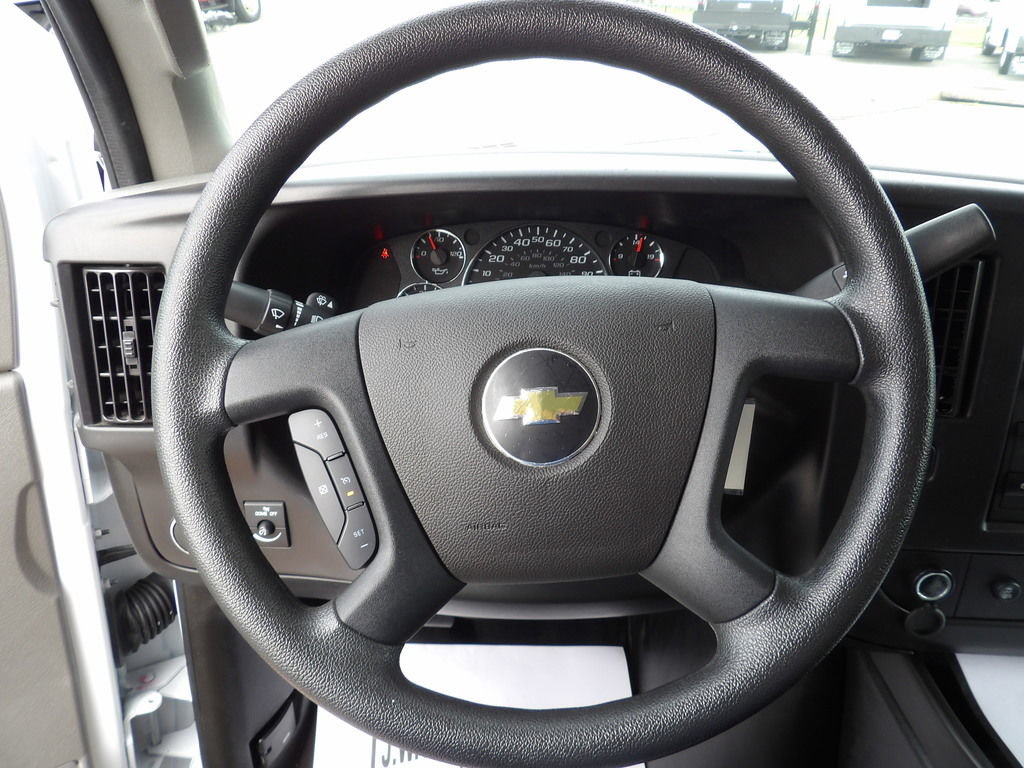 Used 2025 Chevrolet Express 3500 LT w/ LT Preferred Equipment Group RWD image 20