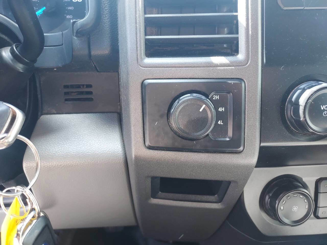 Used 2020 Ford F250 XL w/ Power Equipment Group image 13