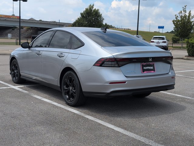 Certified 2025 Honda Accord SE image 8