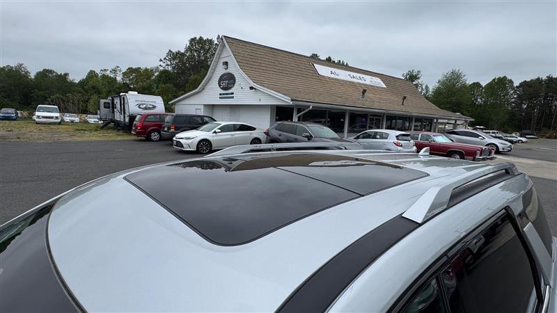 Used 2022 Nissan Pathfinder SL w/ SL Premium Package AWD/4WD image 31