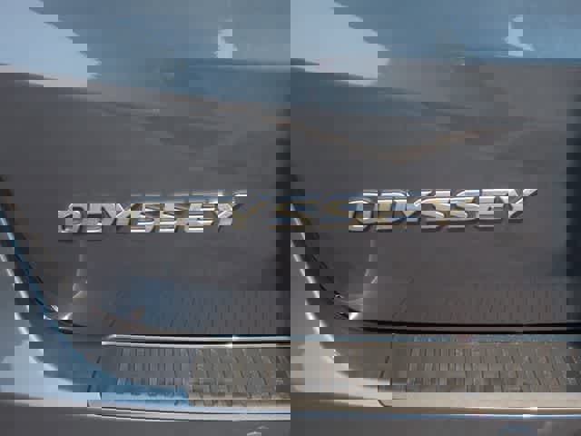 New 2026 Honda Odyssey Touring image 7