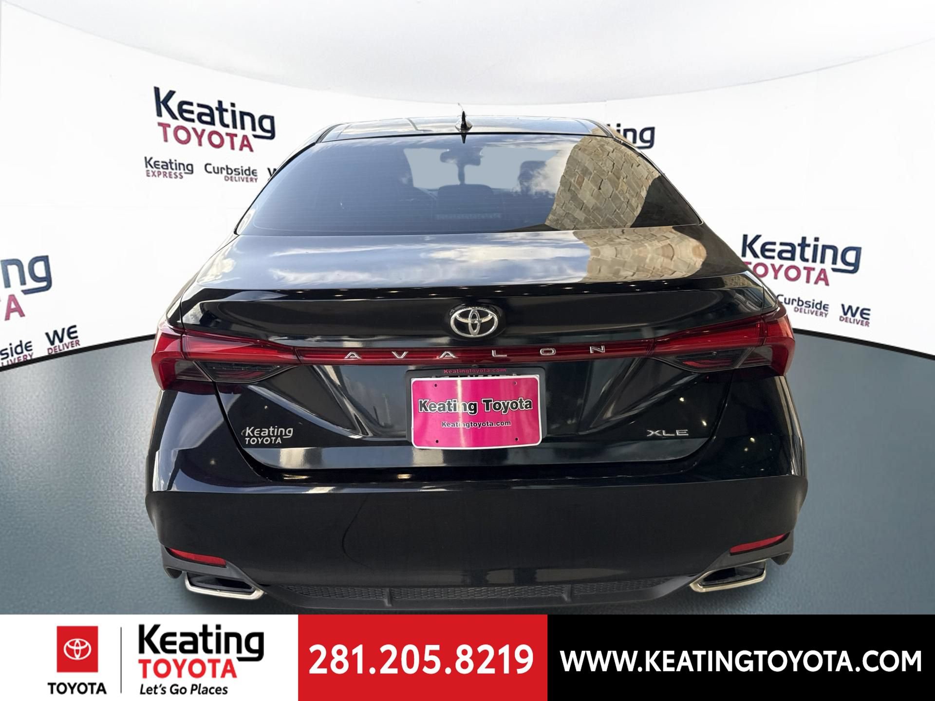Used 2019 Toyota Avalon XLE w/ Moonroof Package FWD image 6