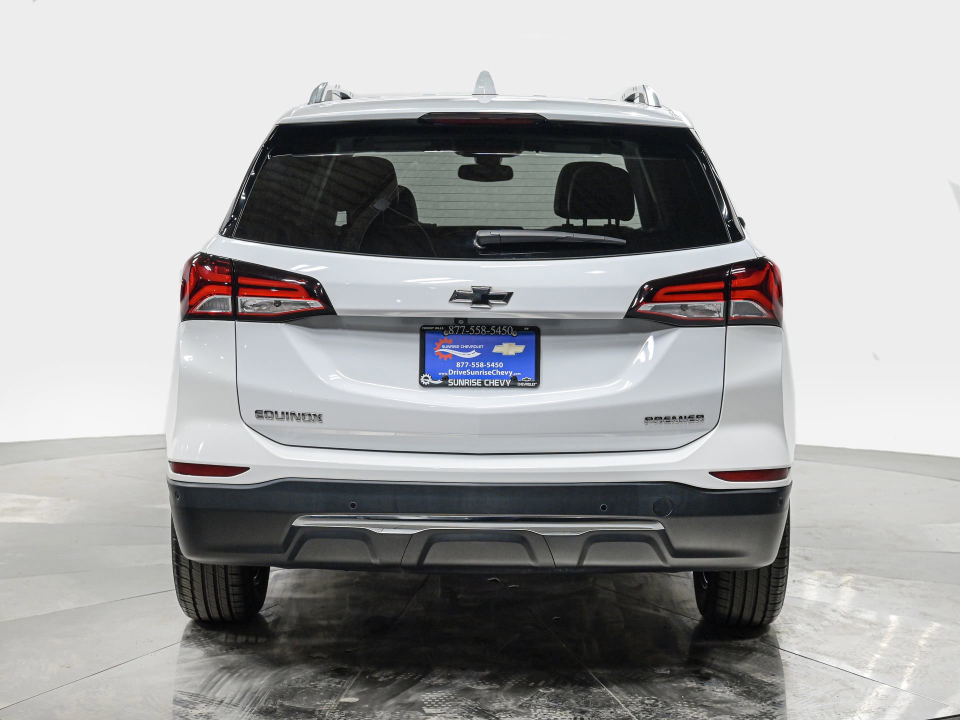 Used 2023 Chevrolet Equinox Premier FWD image 5