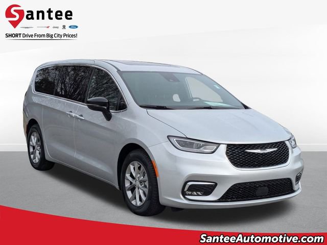 New 2026 Chrysler Pacifica Limited w/ Trailer Tow Group