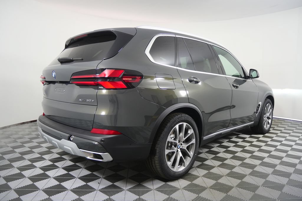Used 2026 BMW X5 xDrive50e AWD/4WD image 6