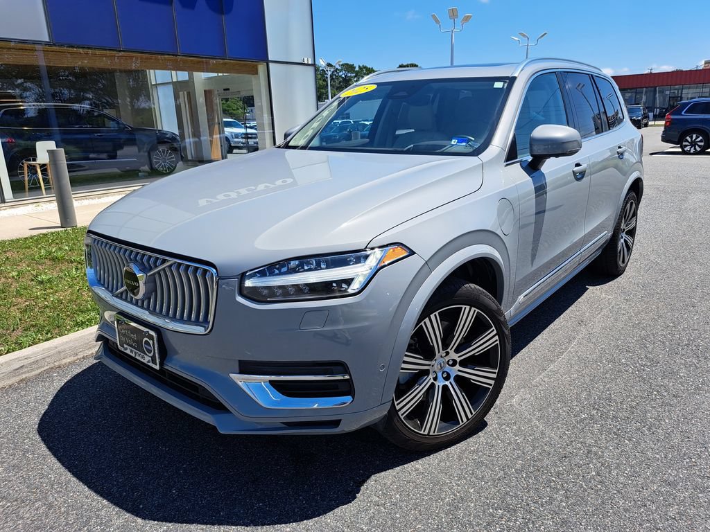 Used 2025 Volvo XC90 T8 Ultra AWD/4WD image 2
