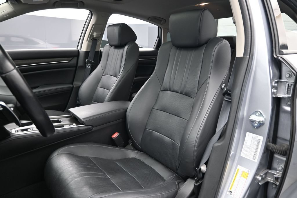 Used 2021 Honda Accord Touring image 24