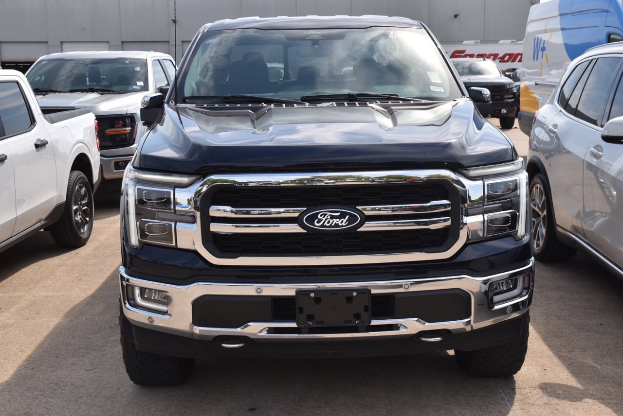 Used 2024 Ford F150 Lariat w/ FX4 Off-Road Package AWD/4WD image 3