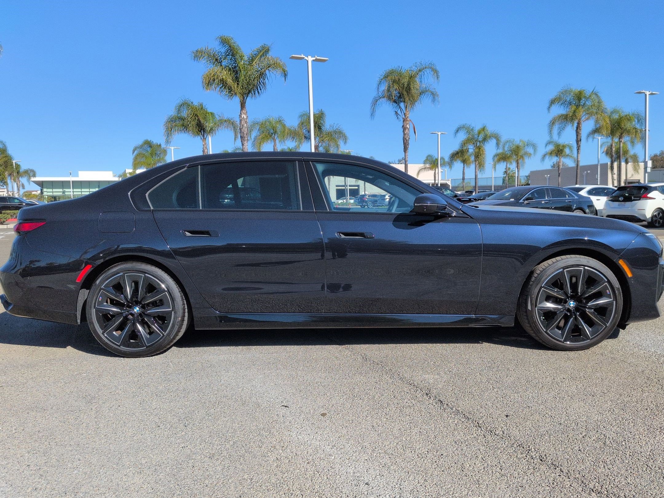 Certified 2024 BMW 760i xDrive w/ Premium Package 2 image 11