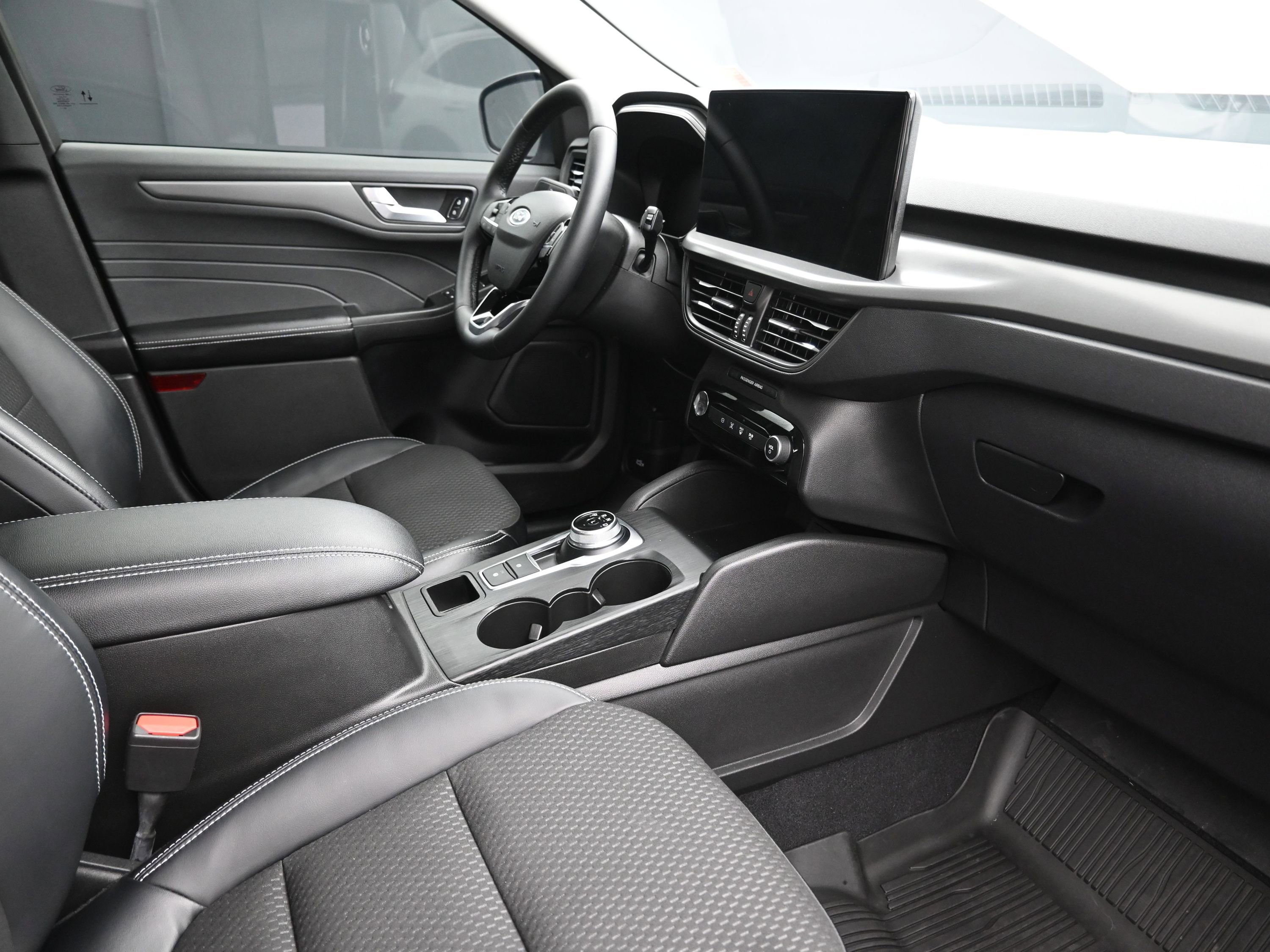 Used 2023 Ford Escape SE image 26