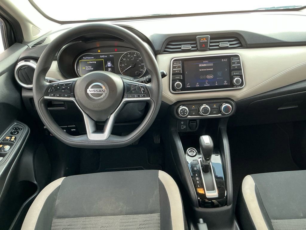 Used 2020 Nissan Versa SV w/ Trunk Package image 17