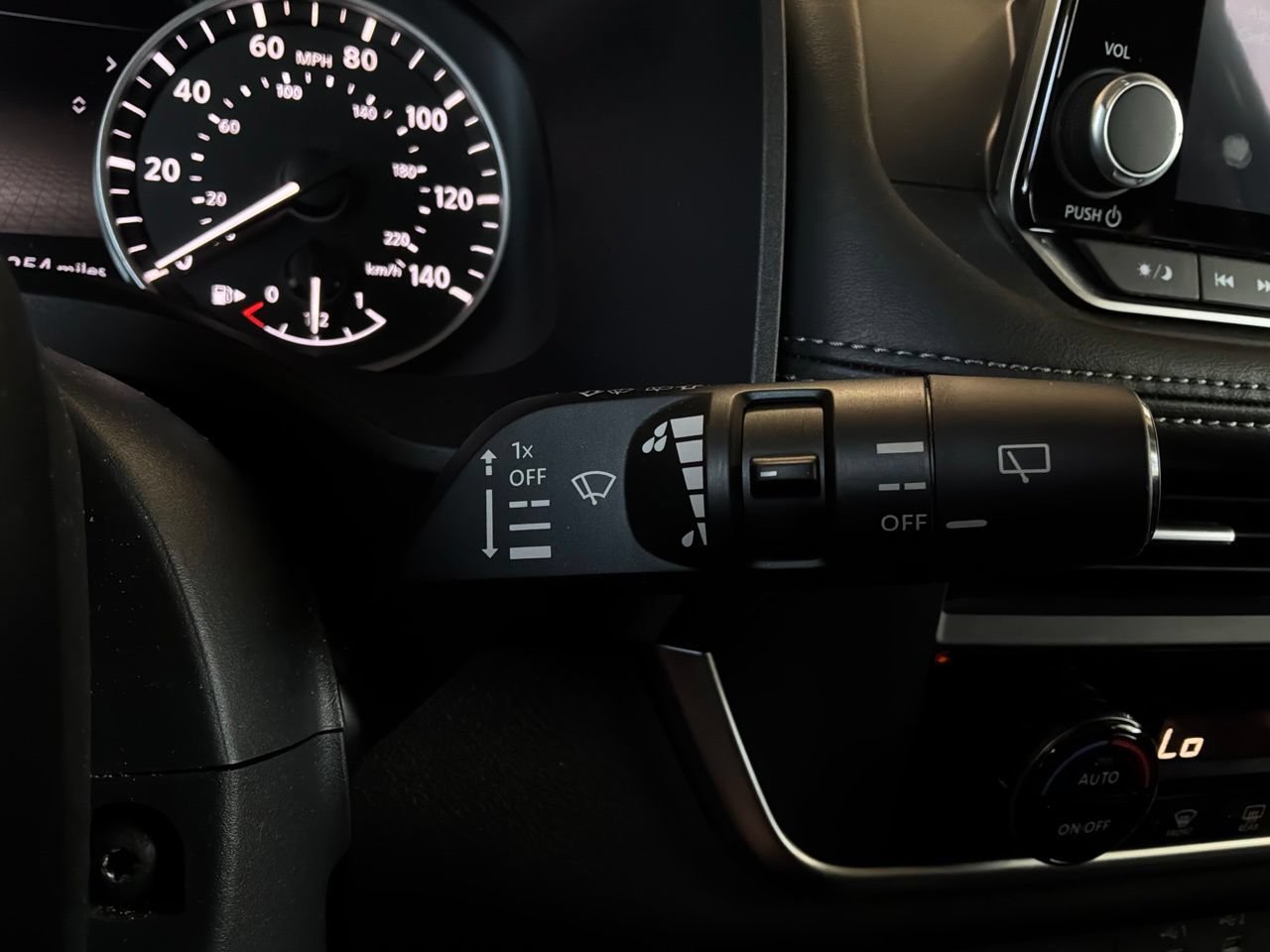 Used 2026 Nissan Rogue SV FWD image 38