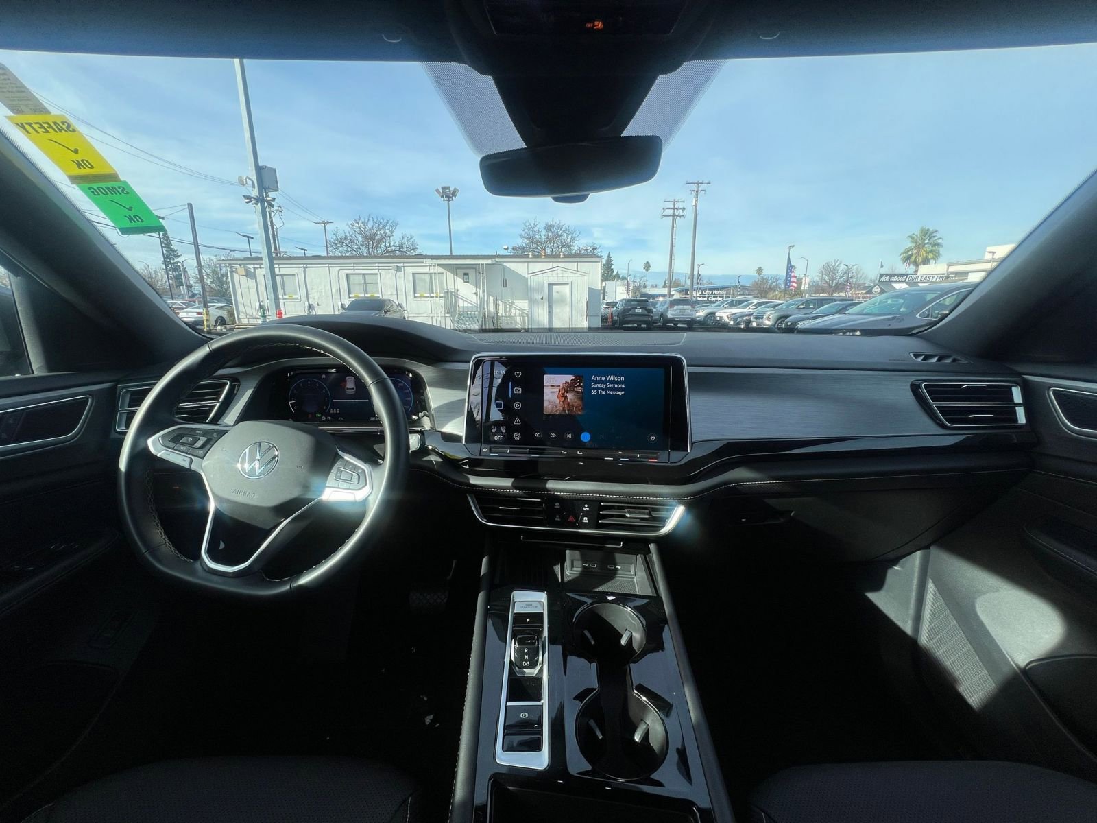 Used 2025 Volkswagen Atlas Cross Sport SE image 33