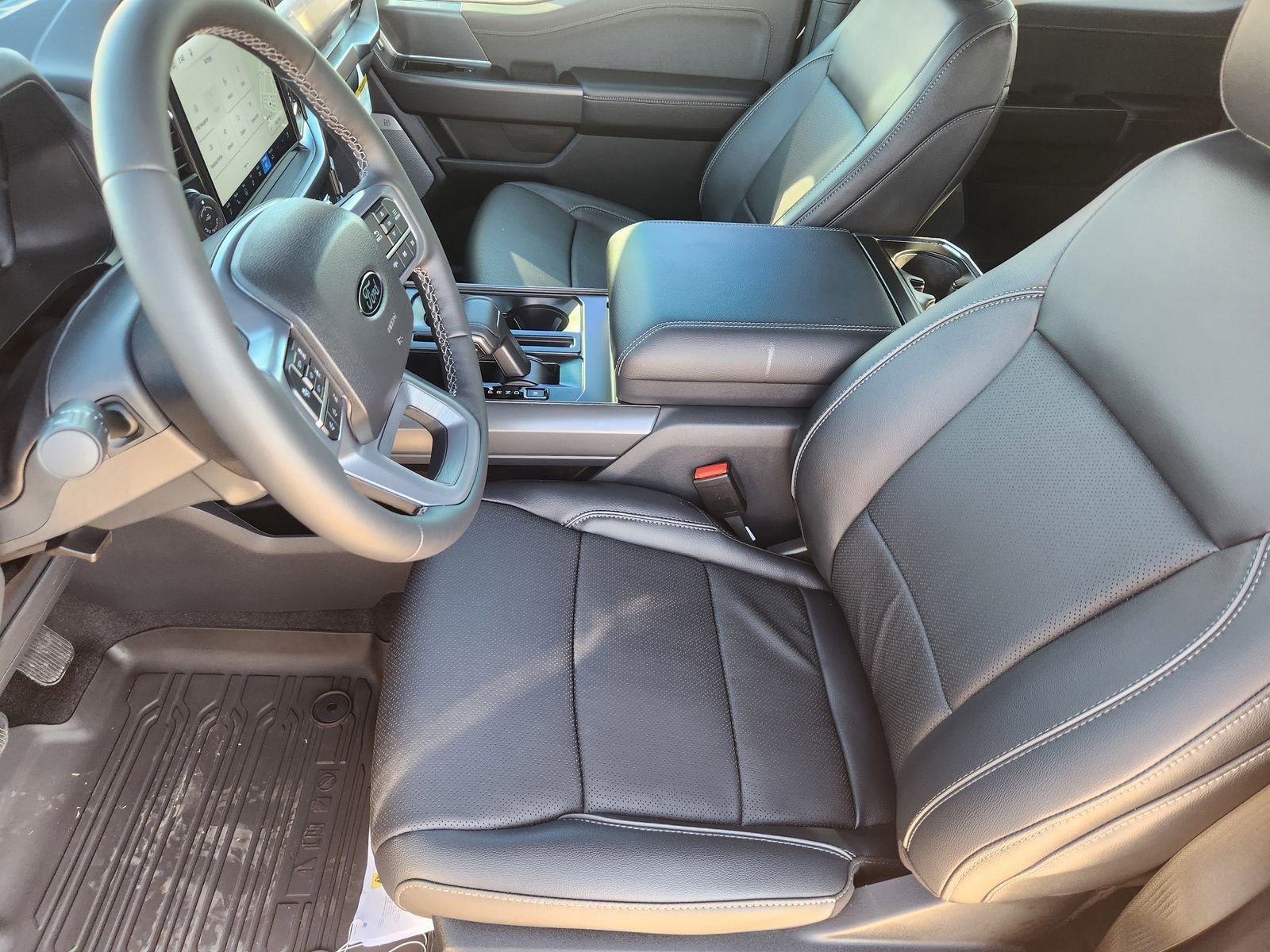 New 2026 Ford F150 Lariat w/ Equipment Group 501A Mid image 13