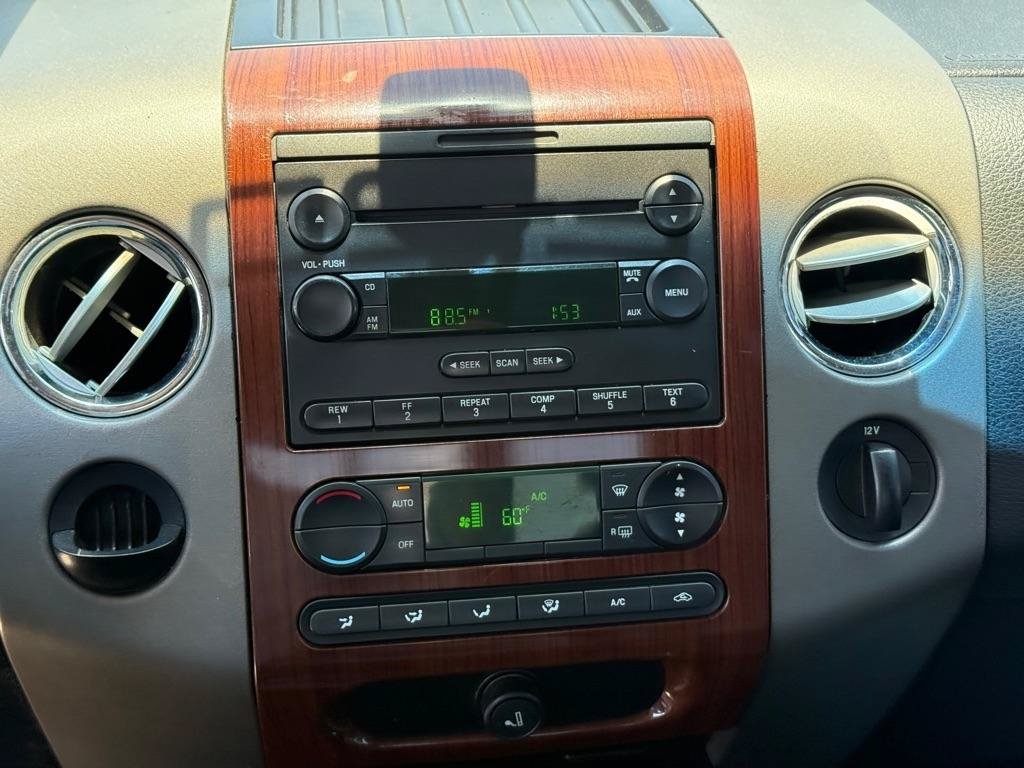 Used 2005 Ford F150 XLT RWD image 12