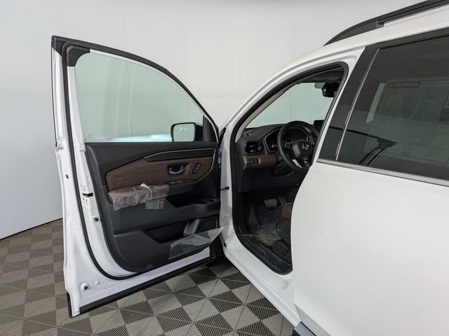 New 2026 Honda Pilot Touring image 15