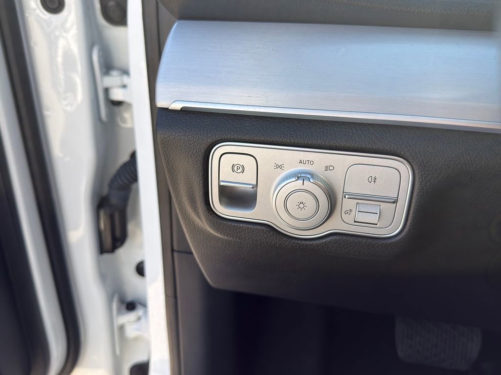 Used 2024 Mercedes-Benz GLE 350 4MATIC image 16