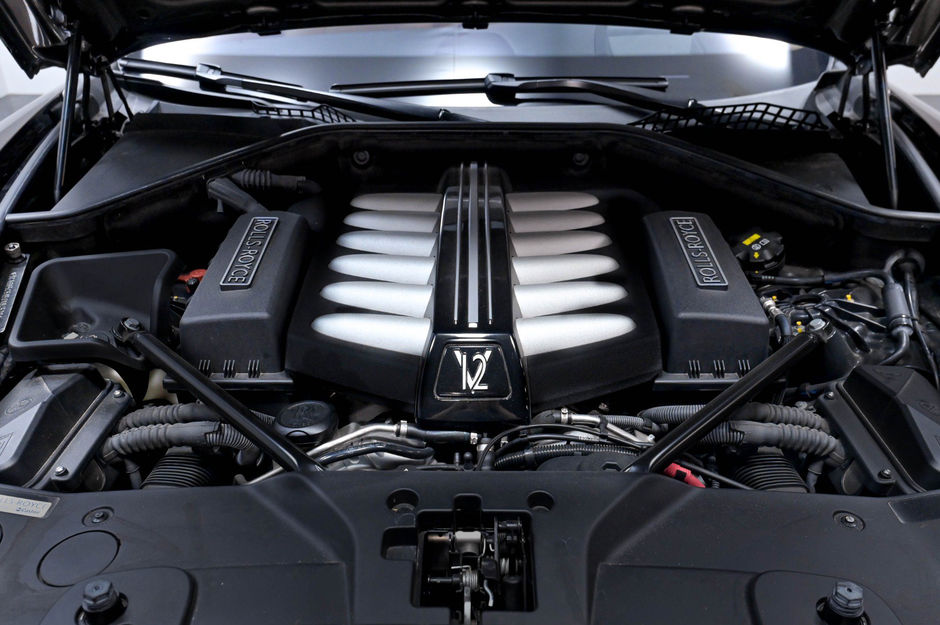 Used 2014 Rolls-Royce Wraith RWD image 51