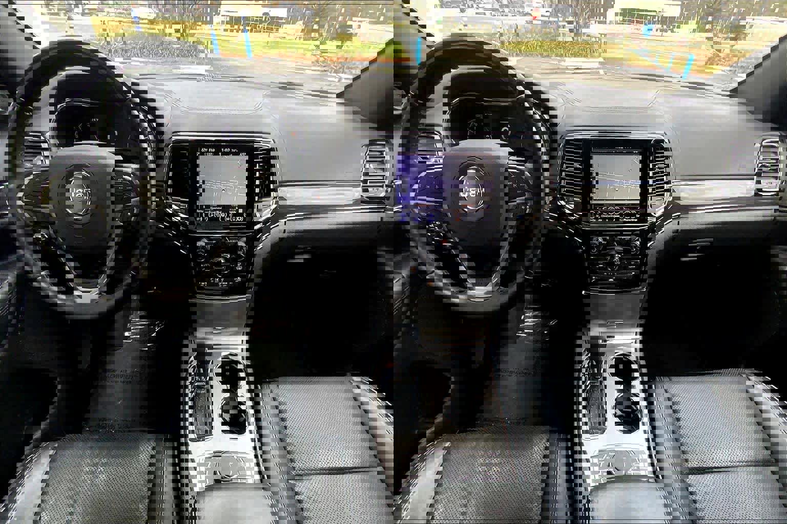 Used 2020 Jeep Grand Cherokee Overland image 15