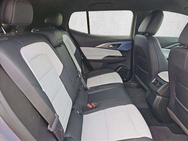 Used 2024 Chevrolet Equinox EV LT FWD image 26