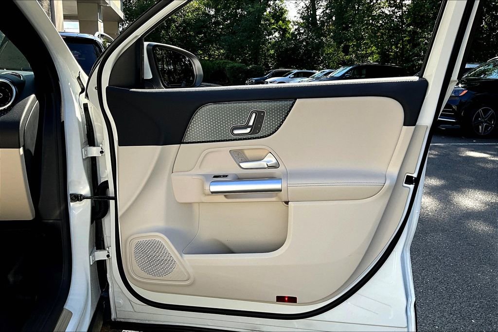 Used 2025 Mercedes-Benz GLA 250 4MATIC image 19