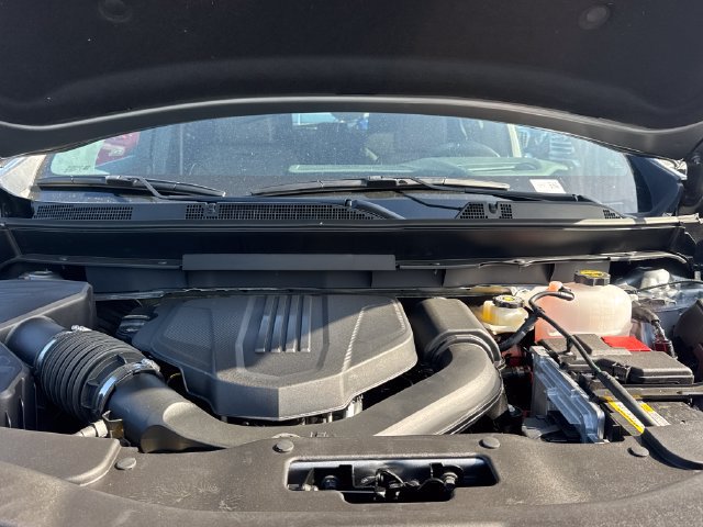 New 2027 GMC Acadia Denali Ultimate w/ LPO, Floor Liner Package FWD image 30