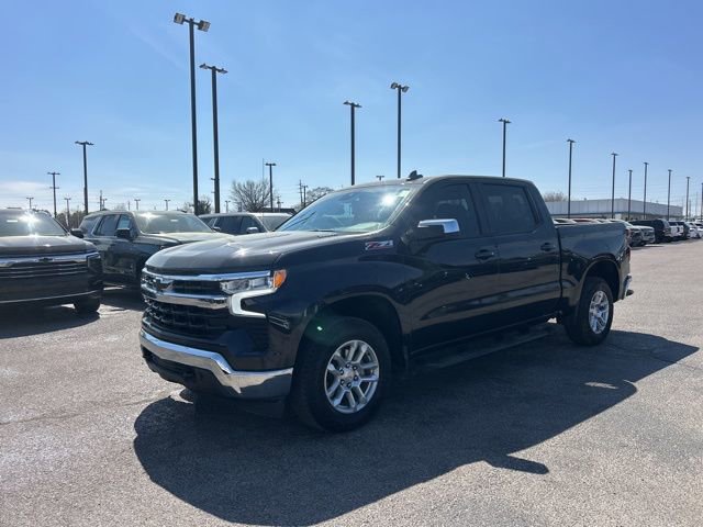 Used 2023 Chevrolet Silverado 1500 LT AWD/4WD image 7