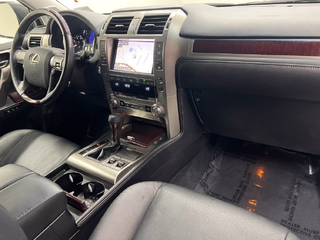Used 2017 Lexus GX 460 AWD/4WD image 12