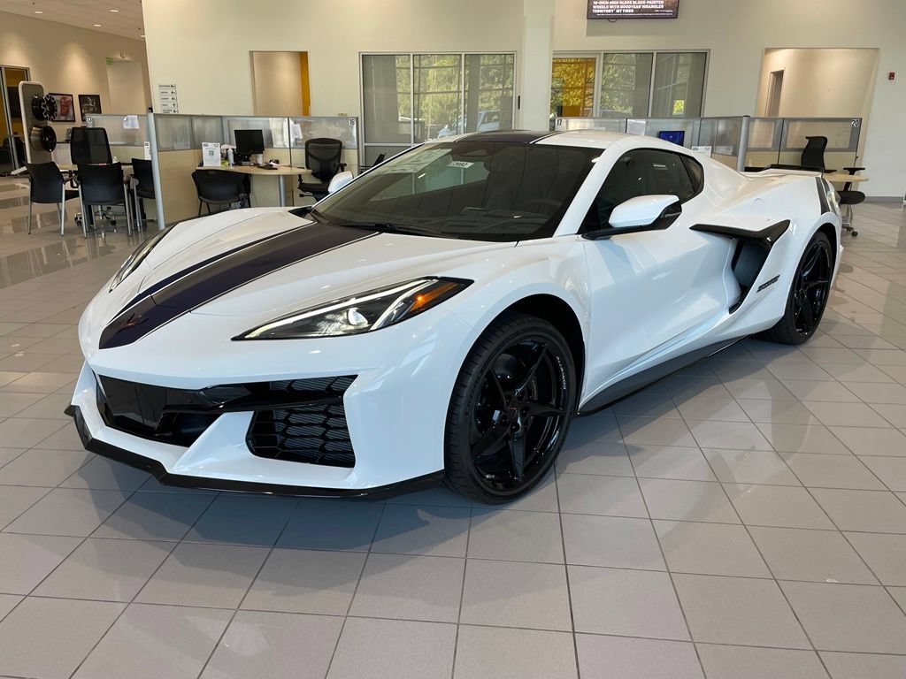 New 2027 Chevrolet Corvette Grand Sport RWD image 4