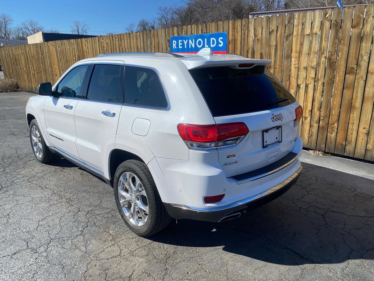 Used 2019 Jeep Grand Cherokee Summit AWD/4WD image 7