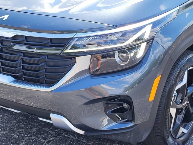 Certified 2025 Kia Seltos EX FWD image 7