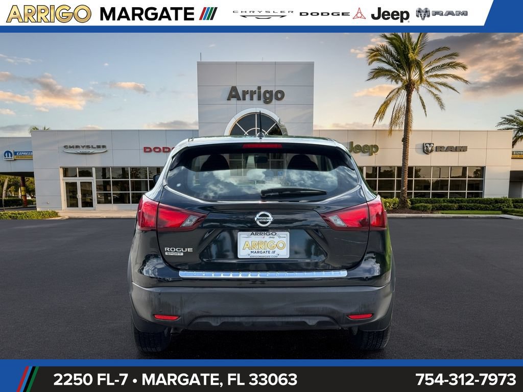 Used 2019 Nissan Rogue Sport S w/ Appearance Package FWD image 6